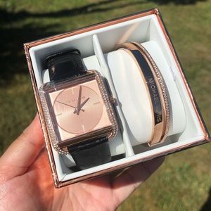 NWT! MICHAEL KORS WATCH